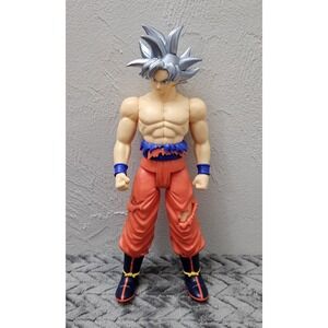 Dragon Ball Super-Ultra Instinct Goku Limit Breaker 12 inch Figure